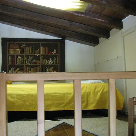 Porfyrousa Traditional Daire